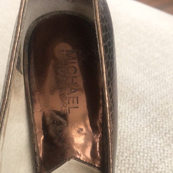 Michael Kors Metallic Gold Snakeskin Platform Perp-toe Heels - Picture 2 of 6